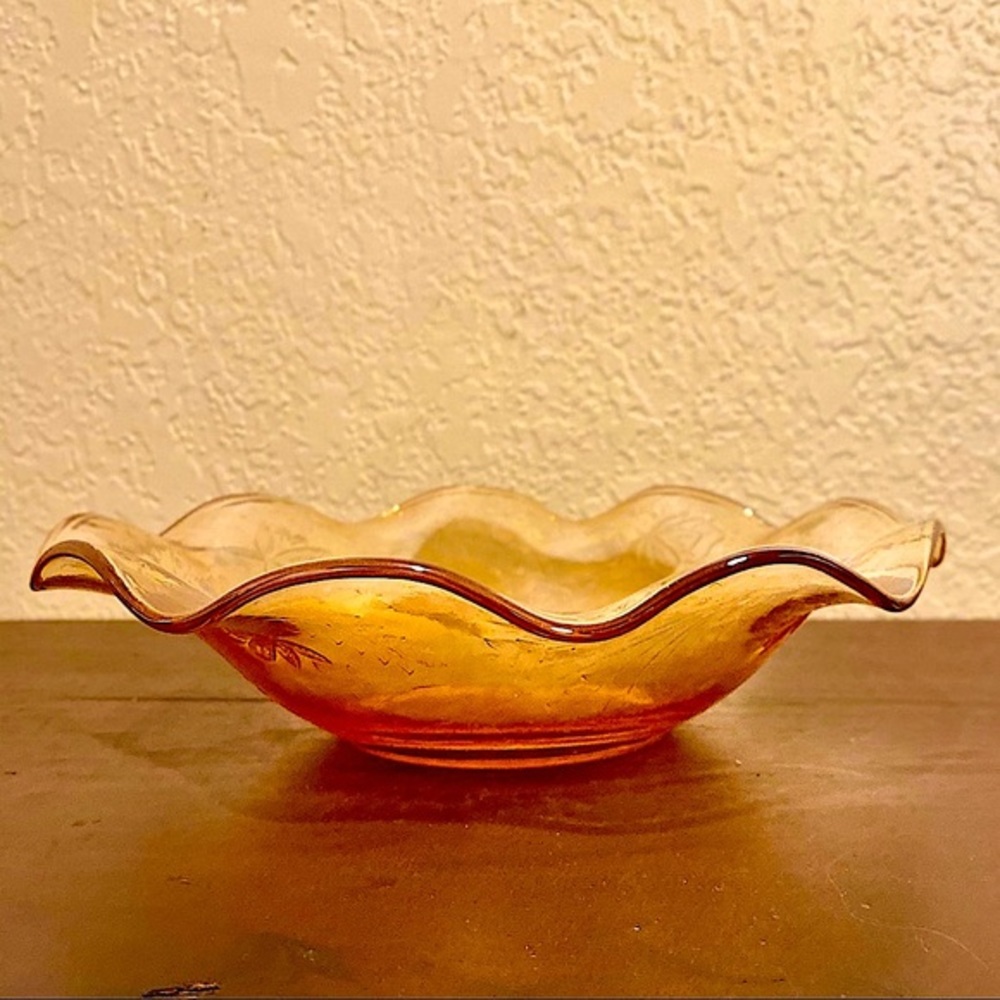 Jeanette Glass Floragold Ruffled Bowl - Picture 3 of 5